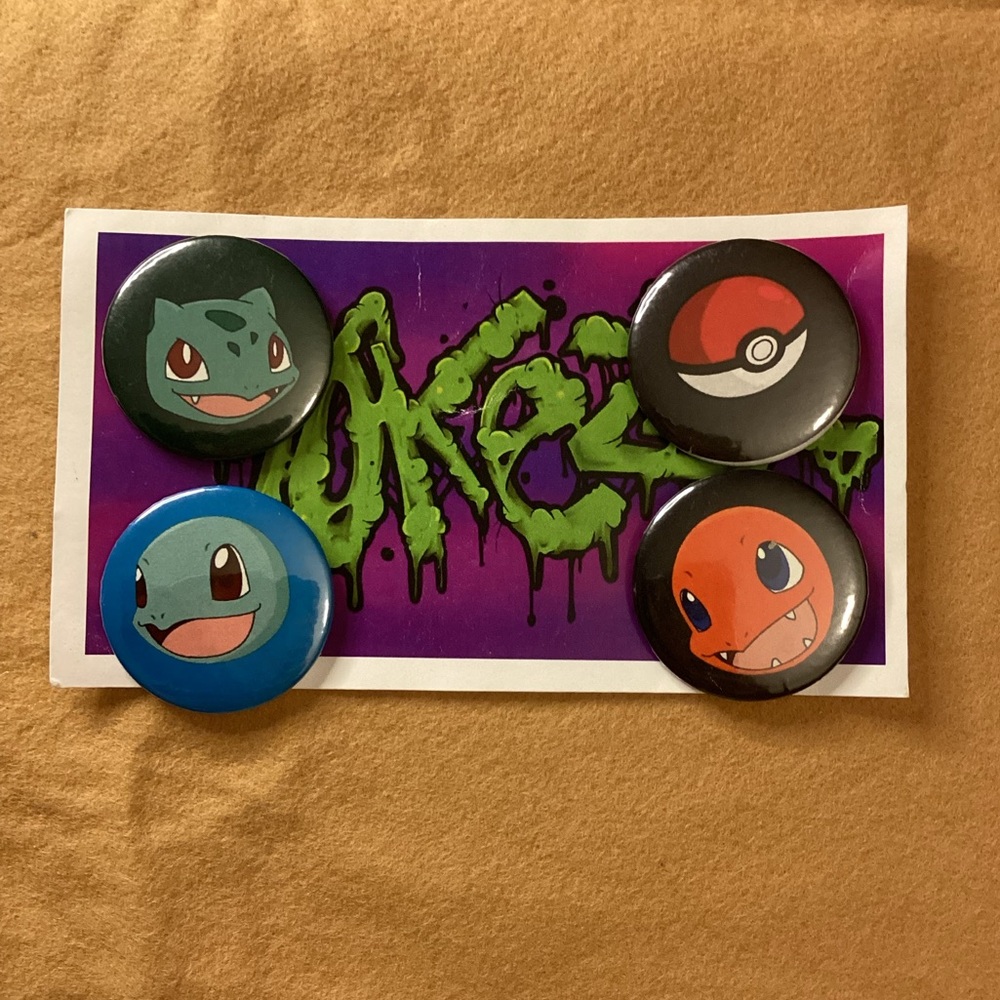 NWT POKÉMON pins (4)